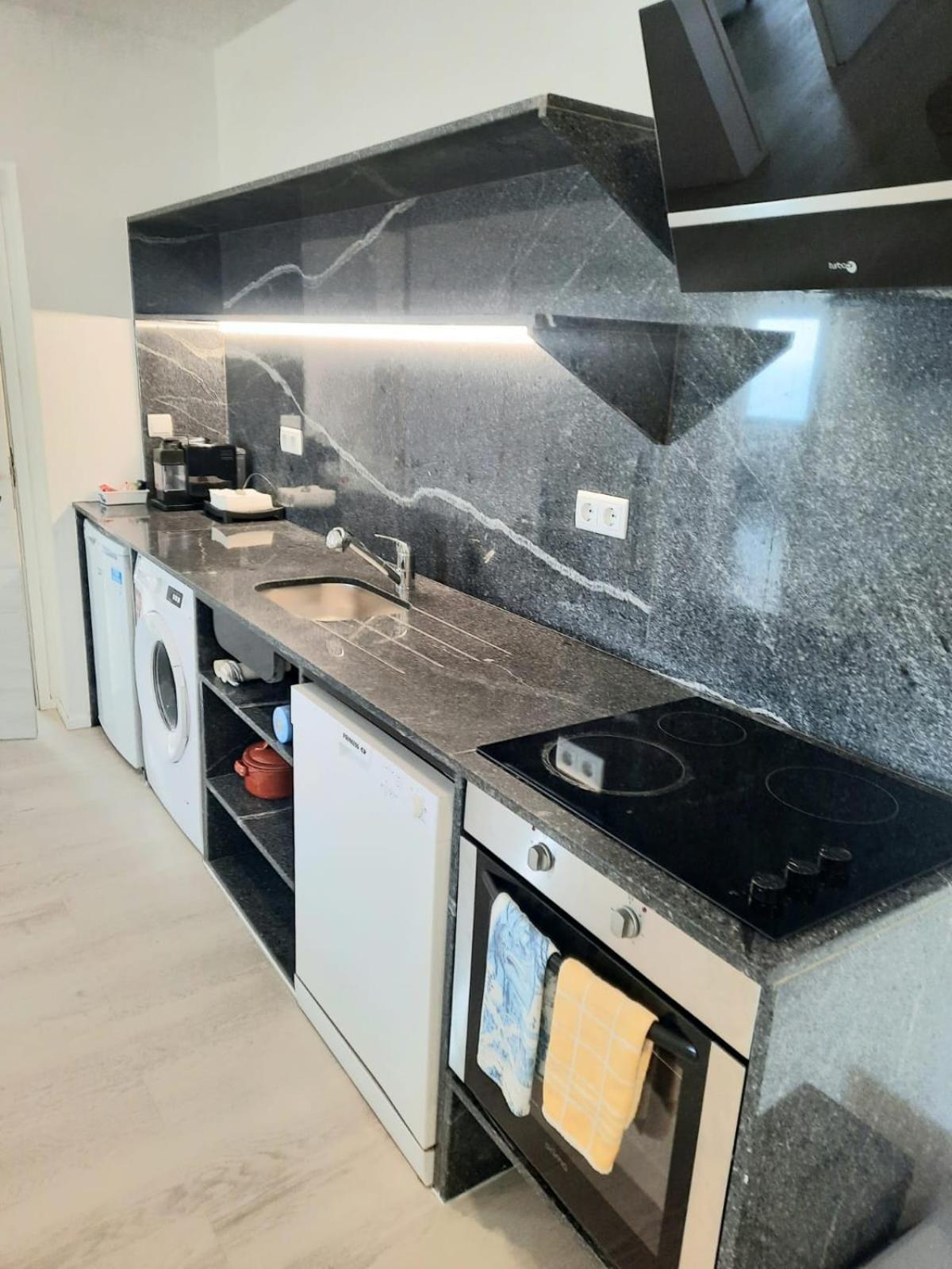 Porto Sea Apartments Матозиньюш Экстерьер фото